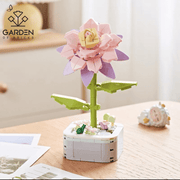 GardenOfBricks-Artful Blooms